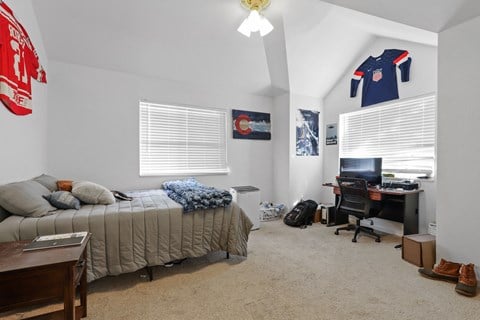 Floor plan for 3 beds, 2 baths, 1100 sqft